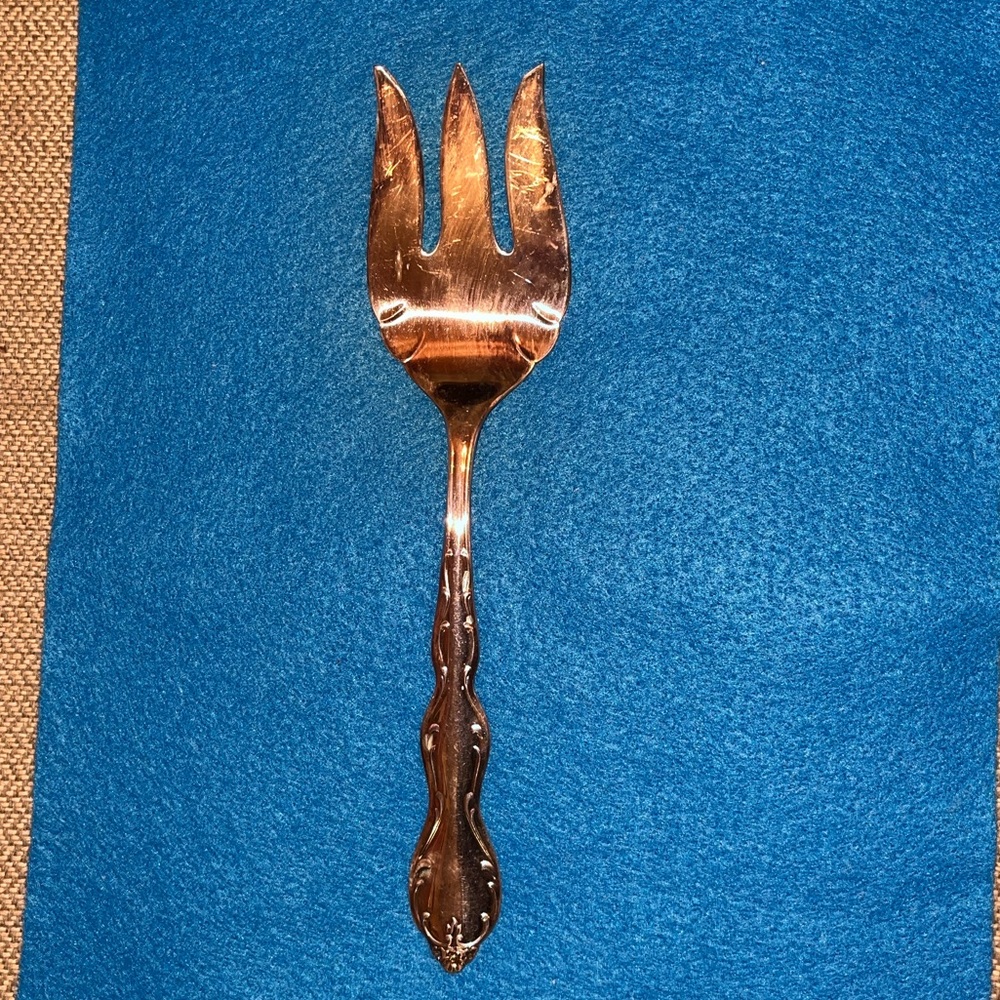 1964 VTG large meat serving fork Wm Rogers Melody Camelot Silverplate Flatware
